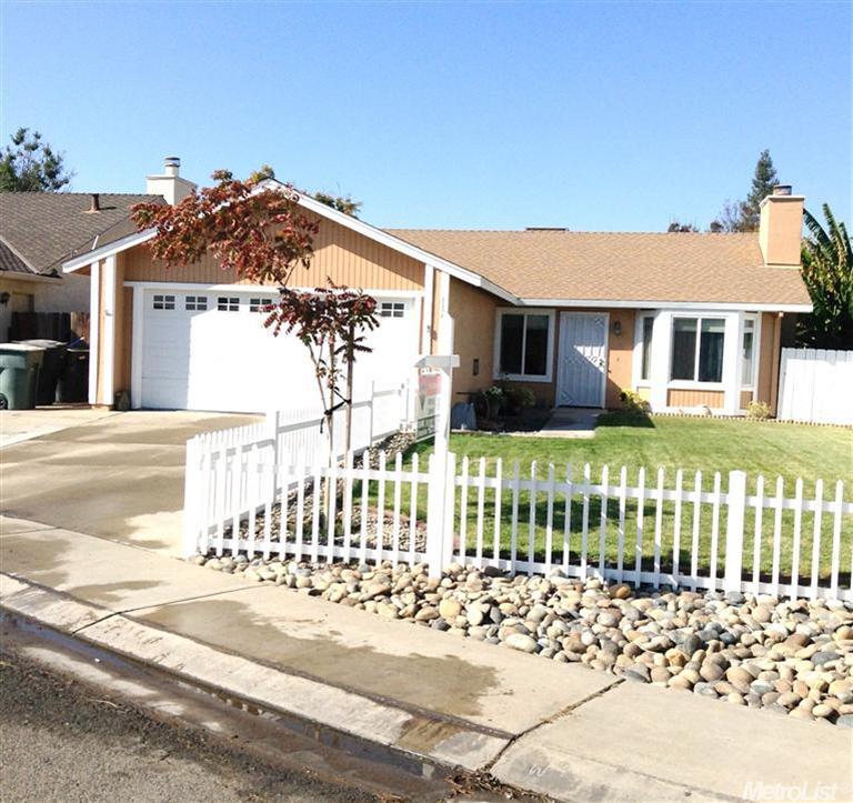1165 Karen Ct, Ripon, CA 95366 photo 2