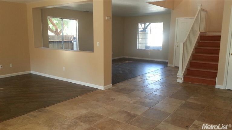 1046 Curlew, Patterson, CA 95363 photo 5