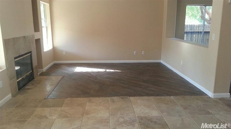1046 Curlew, Patterson, CA 95363 photo 4
