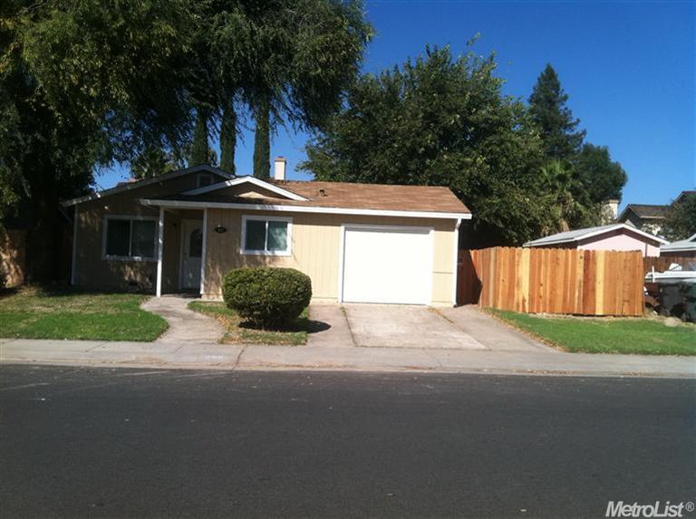 655 Milestone Dr, Lathrop, CA 95330 photo 1