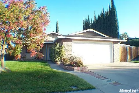 1269 Shaefer St, Manteca, CA 95336 photo 2