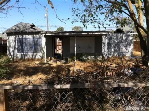 617 Inyo, Modesto, CA 95358 photo 1