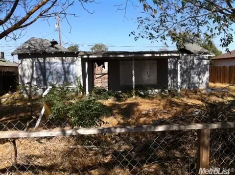 617 Inyo, Modesto, CA 95358 photo 2