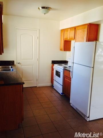 624 Carson Ave, Modesto, CA 95357 photo 8