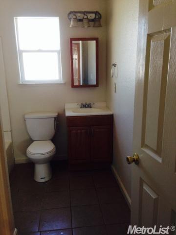 624 Carson Ave, Modesto, CA 95357 photo 9
