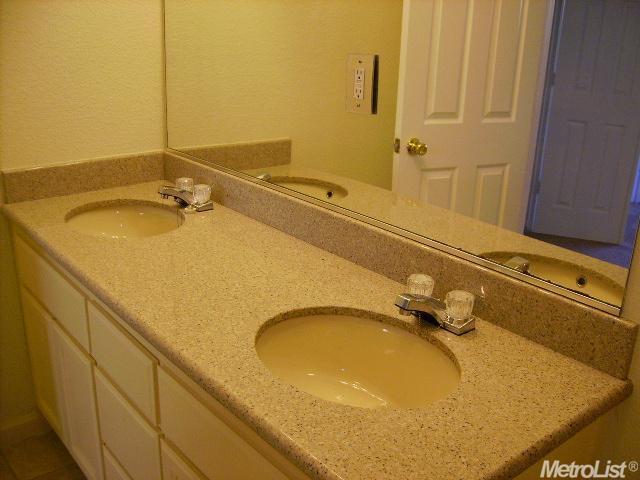 281 Eagleglen Ave, Turlock, CA 95380 photo 16