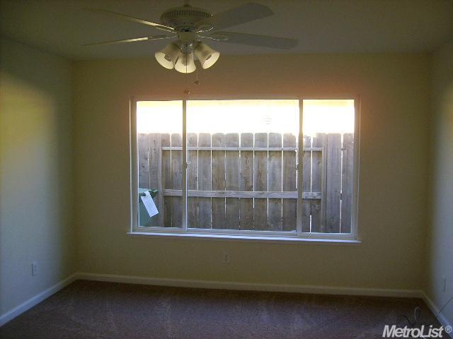 281 Eagleglen Ave, Turlock, CA 95380 photo 14