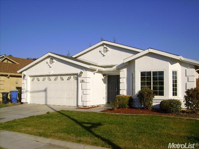 281 Eagleglen Ave, Turlock, CA 95380 photo 1