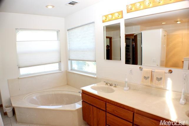 330 Laurelwood Ln, Ripon, CA 95366 photo 20