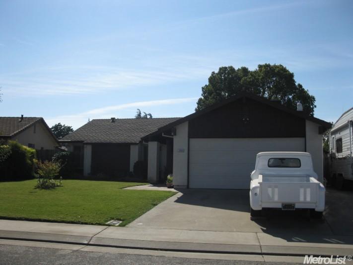 1956 Colombard, Lodi, CA 95240 photo 1