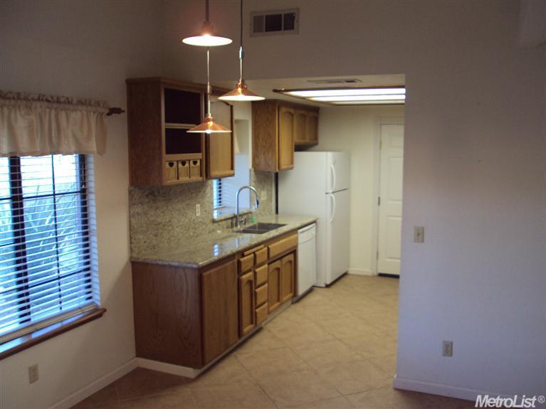 917 Stonum Rd, Modesto, CA 95351 photo 3