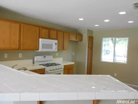 4424 Aubergine Way, Mather, CA 95655 photo 3