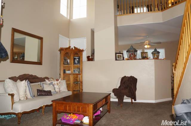 2037 Solothurn Way, Manteca, CA 95337 photo 3