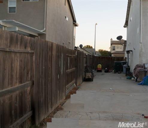 2037 Solothurn Way, Manteca, CA 95337 photo 17
