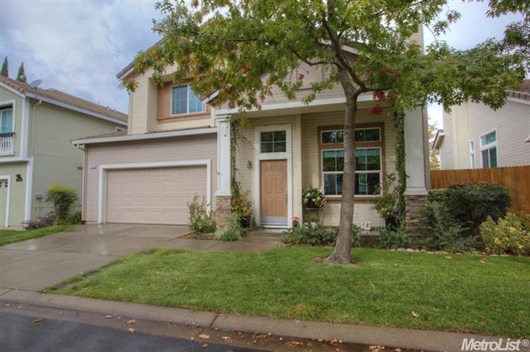 369 Coventry Cir, Folsom, CA 95630 photo 2