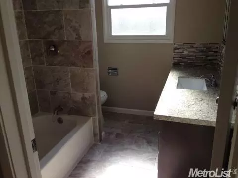 328 Covena Ave, Modesto, CA 95354 photo 4
