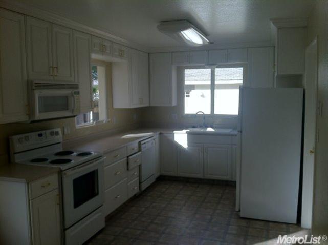 5725 Hulen Ave, Modesto, CA 95356 photo 2