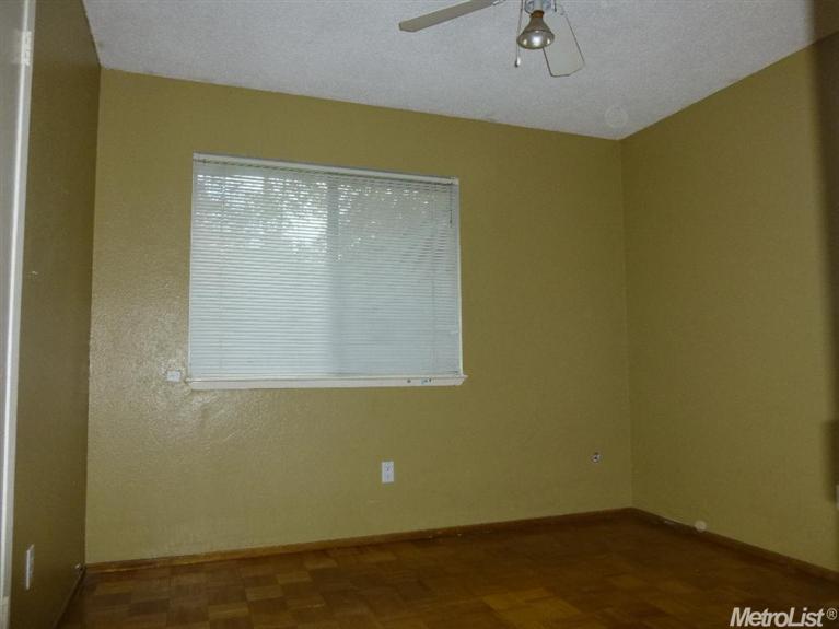 1836 Milpas Ln, Modesto, CA 95355 photo 10