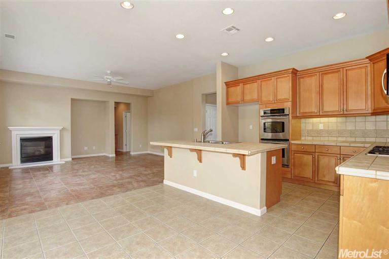 3729 Gresham Ln, Sacramento, CA 95835 photo 5
