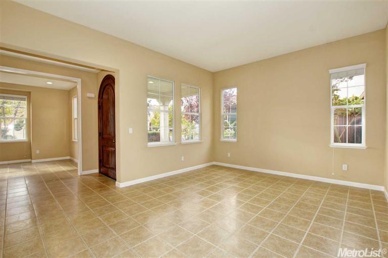 3729 Gresham Ln, Sacramento, CA 95835 photo 2