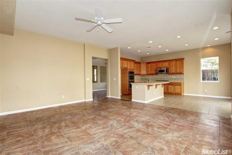3729 Gresham Ln, Sacramento, CA 95835 photo 8