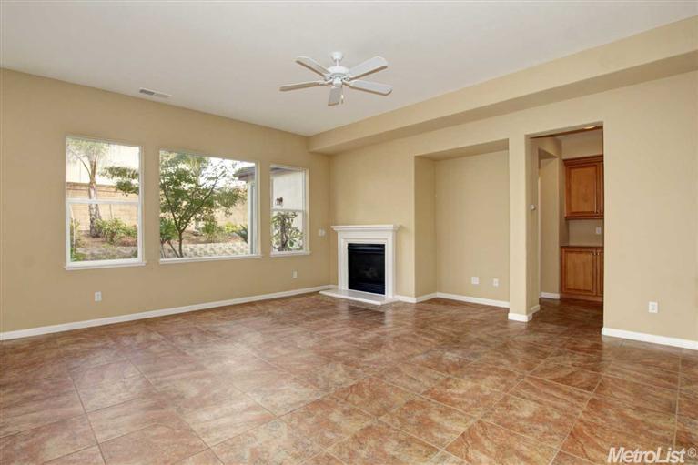3729 Gresham Ln, Sacramento, CA 95835 photo 9
