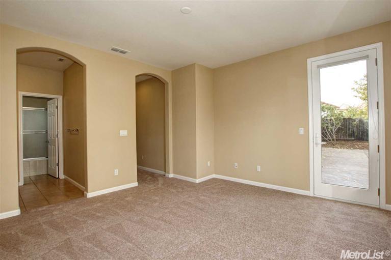 3729 Gresham Ln, Sacramento, CA 95835 photo 17