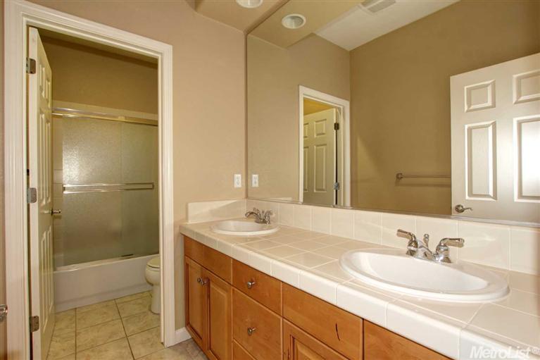3729 Gresham Ln, Sacramento, CA 95835 photo 19