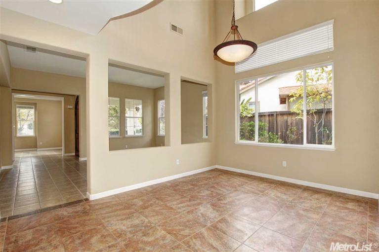3729 Gresham Ln, Sacramento, CA 95835 photo 4