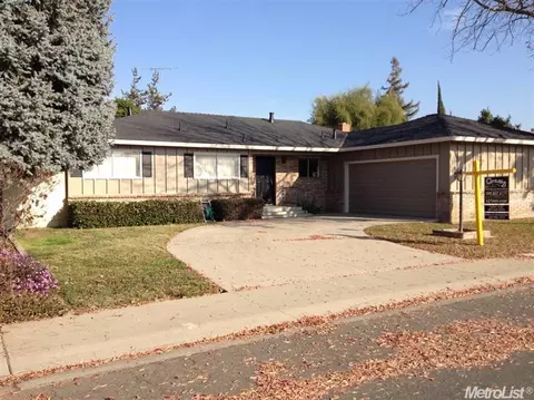 617 Violet St, Modesto, CA 95356 photo 1