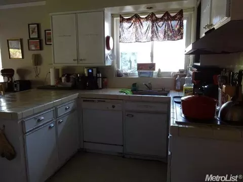 6507 Templeton Dr, Carmichael, CA 95608 photo 4