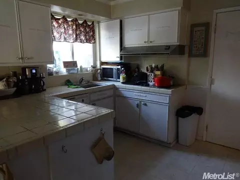 6507 Templeton Dr, Carmichael, CA 95608 photo 5