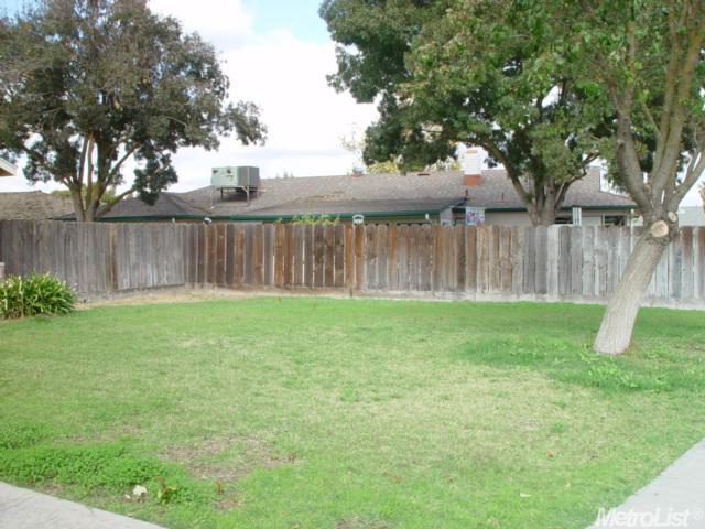 1906 Truman Dr, Chowchilla, CA 93610 photo 12