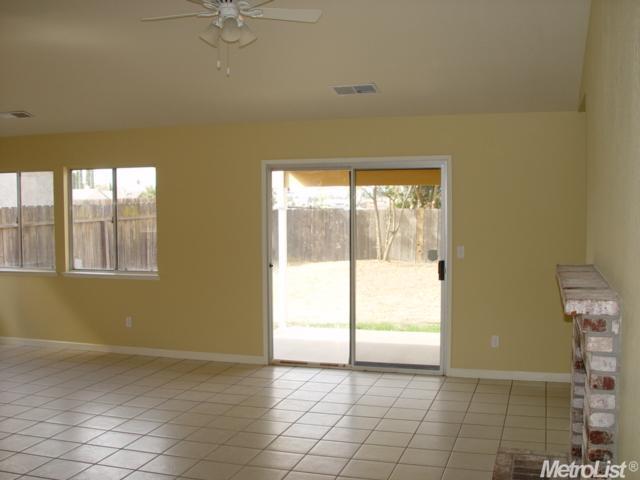 1906 Truman Dr, Chowchilla, CA 93610 photo 5