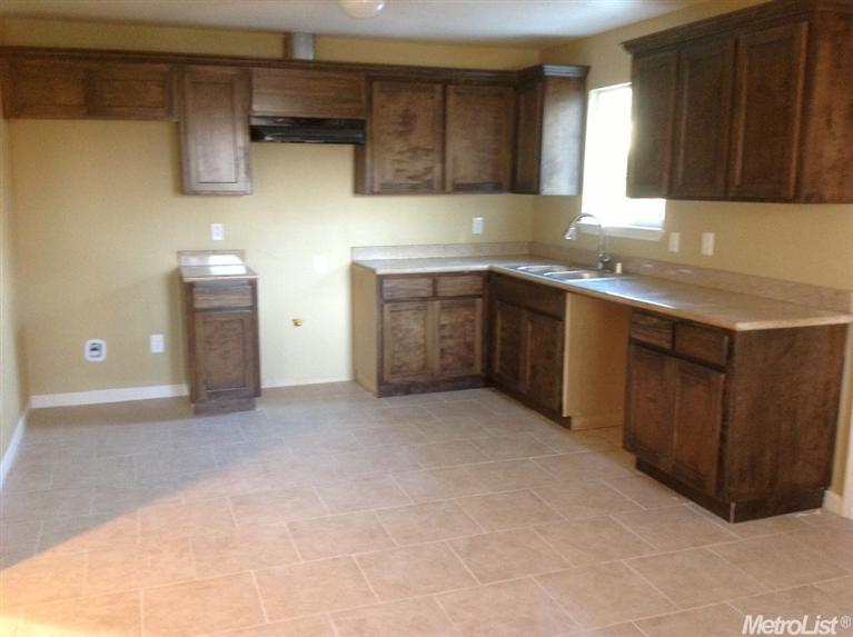 4221 Warda Ave, Keyes, CA 95328 photo 2
