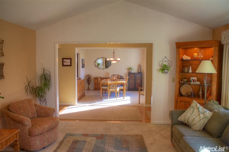 103 Middle Fork Ct, Folsom, CA 95630 photo 4