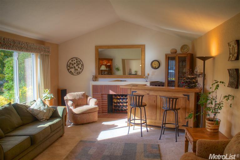 103 Middle Fork Ct, Folsom, CA 95630 photo 2