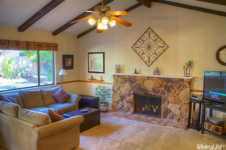 103 Middle Fork Ct, Folsom, CA 95630 photo 12