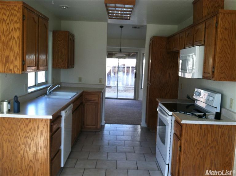 2677 Altair, Merced, CA 95341 photo 2