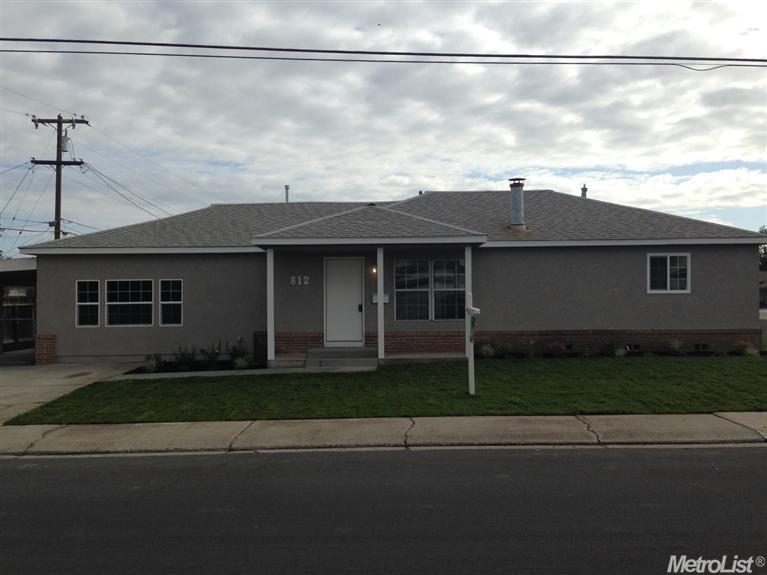 812 Park Ave, Manteca, CA 95337 photo 1