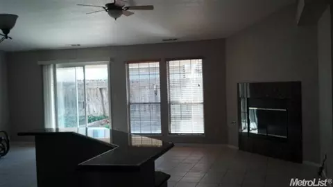 1616 Isaiah Ct, Ceres, CA 95307 photo 4