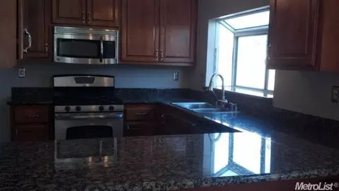 1616 Isaiah Ct, Ceres, CA 95307 photo 3