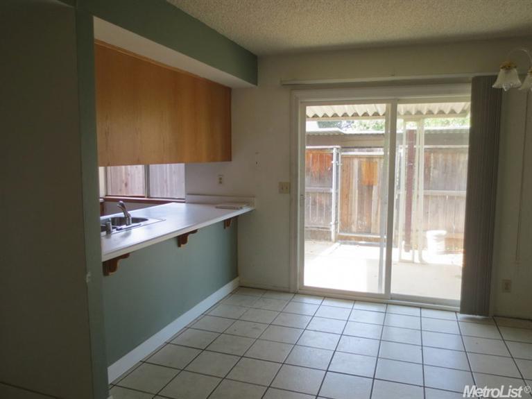 3965 Oak Villa Cir, Carmichael, CA 95608 photo 15