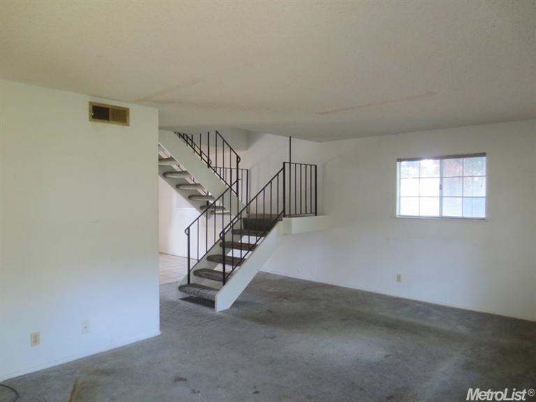 3965 Oak Villa Cir, Carmichael, CA 95608 photo 4