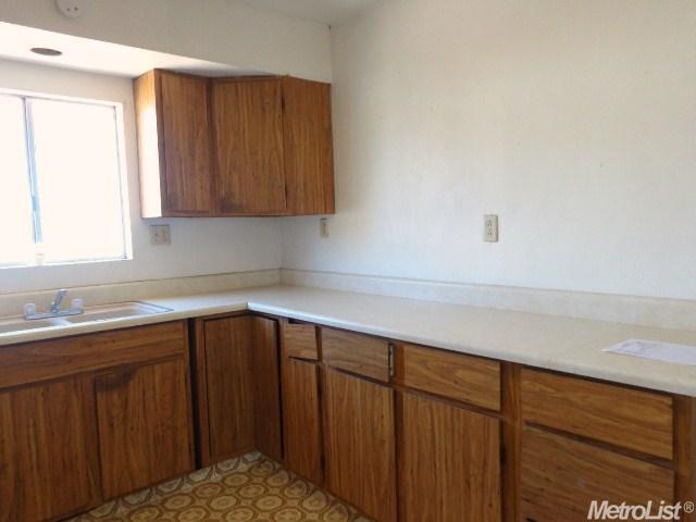 1810 Eureka St, Modesto, CA 95358 photo 7