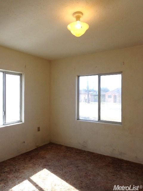 1810 Eureka St, Modesto, CA 95358 photo 9