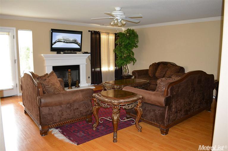 711 Wynyard Cir, Manteca, CA 95337 photo 4