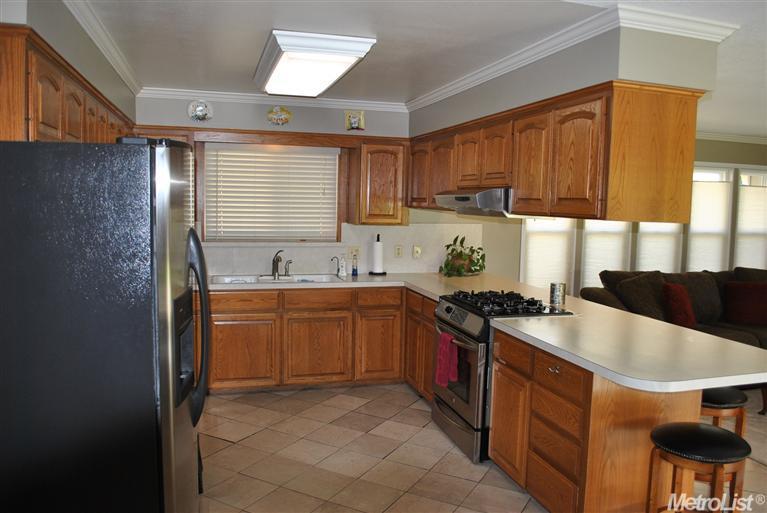 3877 Maudray Way, Carmichael, CA 95608 photo 7