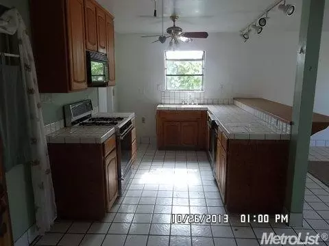 2613 Campbell Ln, Modesto, CA 95350 photo 2