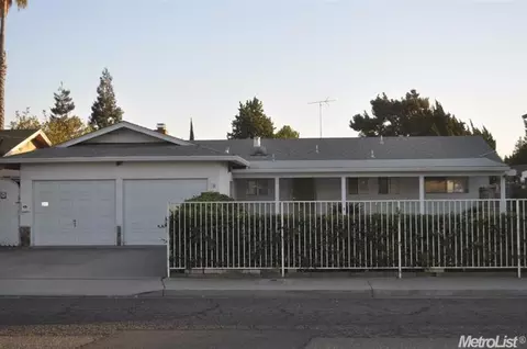 260 Pedras Rd, Turlock, CA 95382 photo 1